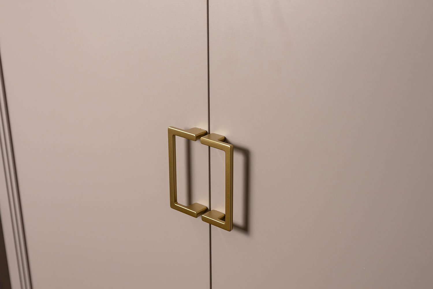 Шкафы платяные - изображение №7 "Шкаф Дольче со штангой и полкой"  на www.Angstrem-mebel.ru